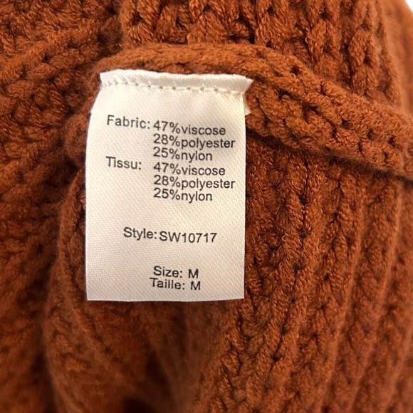 Elan Spread-Collar Rib-Knit Sweater- Size Medium - Picture 12 of 14